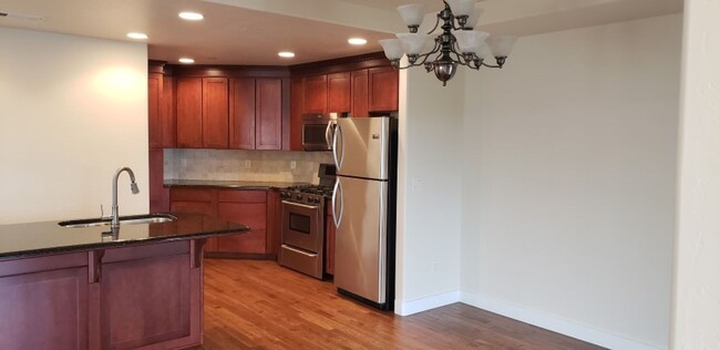 Building Photo - Beautiful 2bd/2bth Apartment ~ Near RVMC