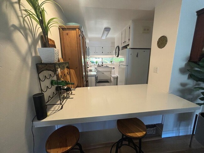 Building Photo - Fully Furnished 2 Bed / 1.5 Bath Condo Near Downtown La Mesa