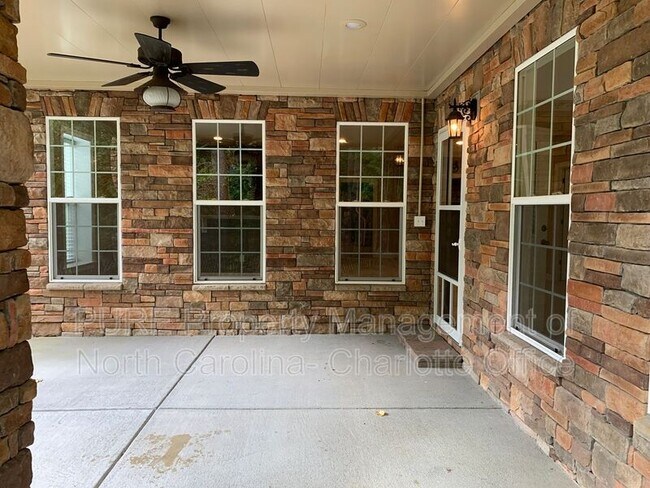Building Photo - 1289 Winged Foot Dr