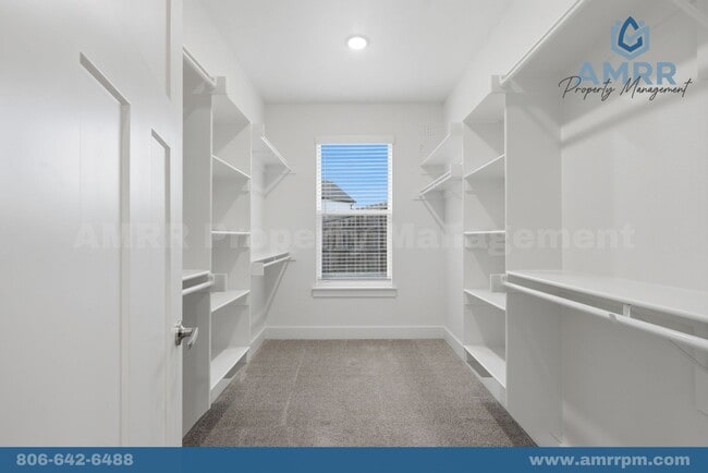 Building Photo - 804 E Parks St