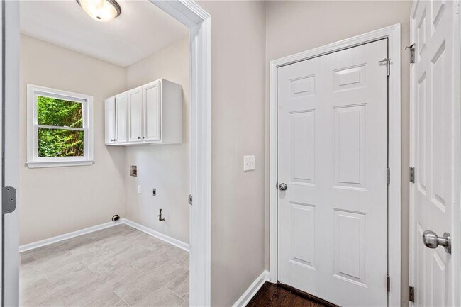 Building Photo - 11100 Chandon Way