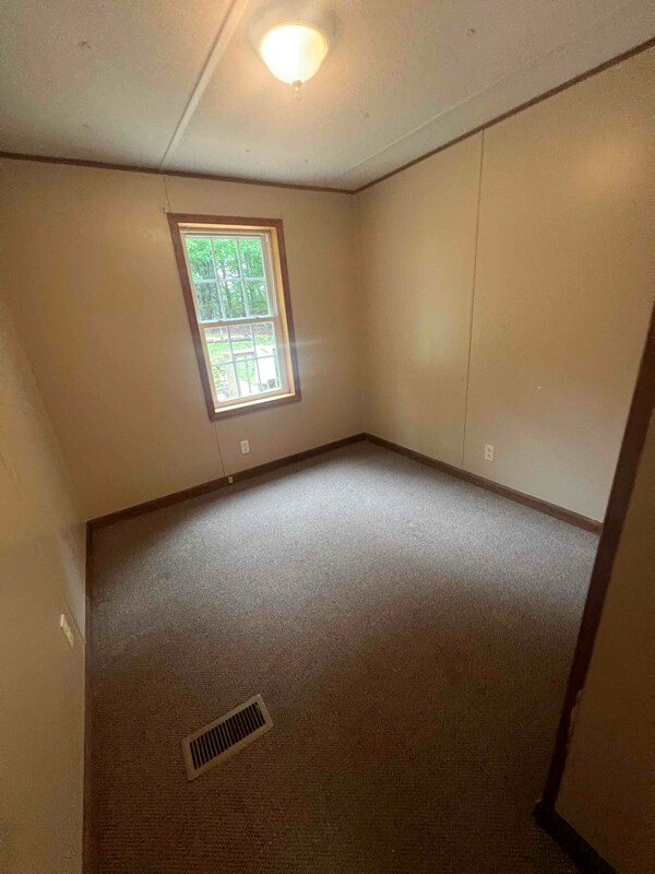 Building Photo - 347 Colemans Mill Rd