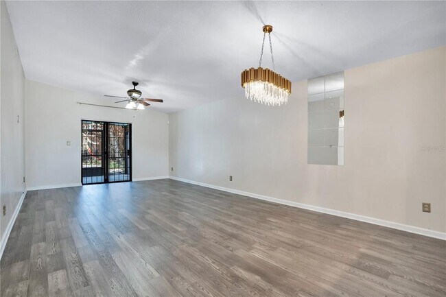 Building Photo - 4805 Kingston Cir