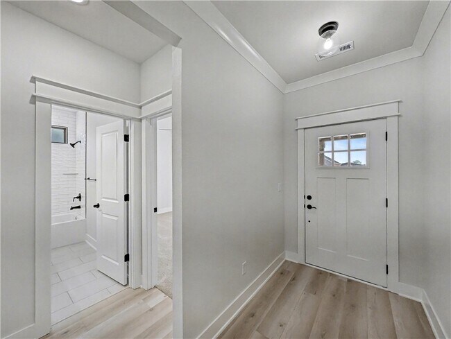 Building Photo - 7842 Scenic Vly Ave