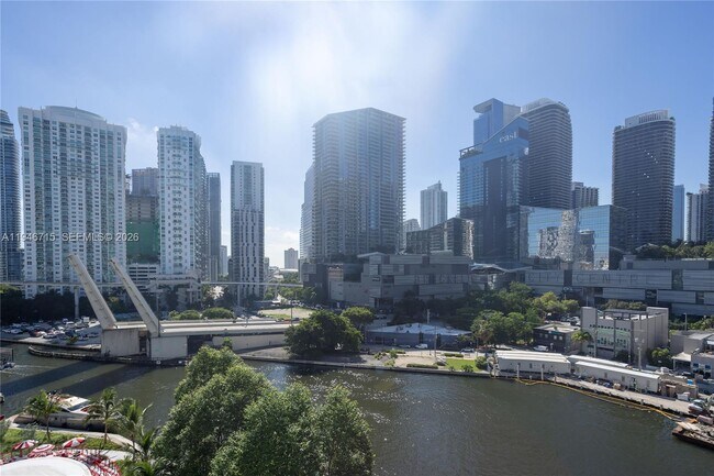 Building Photo - 92 SW 3rd St