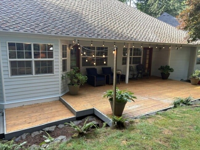 Building Photo - Relax and Unwind in This Beautiful Gig Harbor Rental