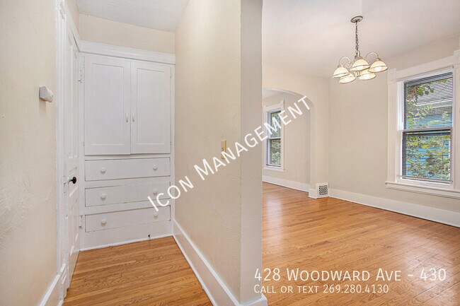 Building Photo - 428 Woodward Ave