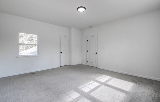 Building Photo - Elegant Midtown Memphis Single-Family Home...