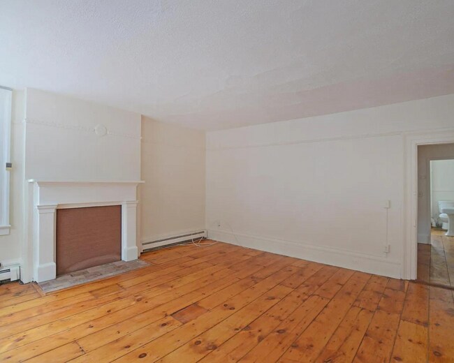 living room - 40 River Rd