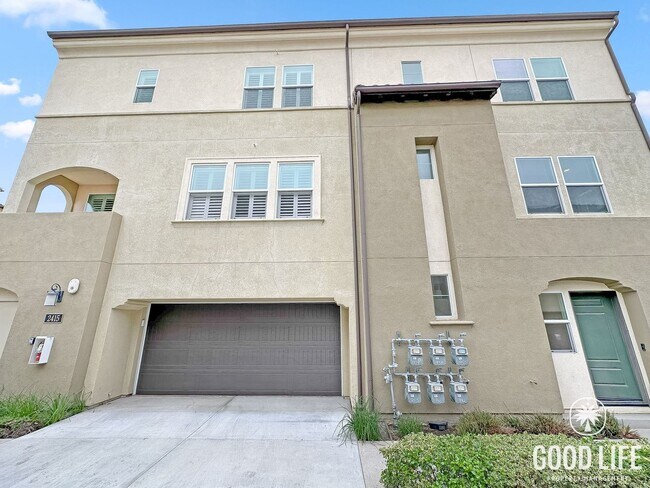 Building Photo - Fully Renovated 2BR/2.5BA Anaheim Home w/ 2-Car Attached Garage, Balcony, Pool & In-Unit Laundry