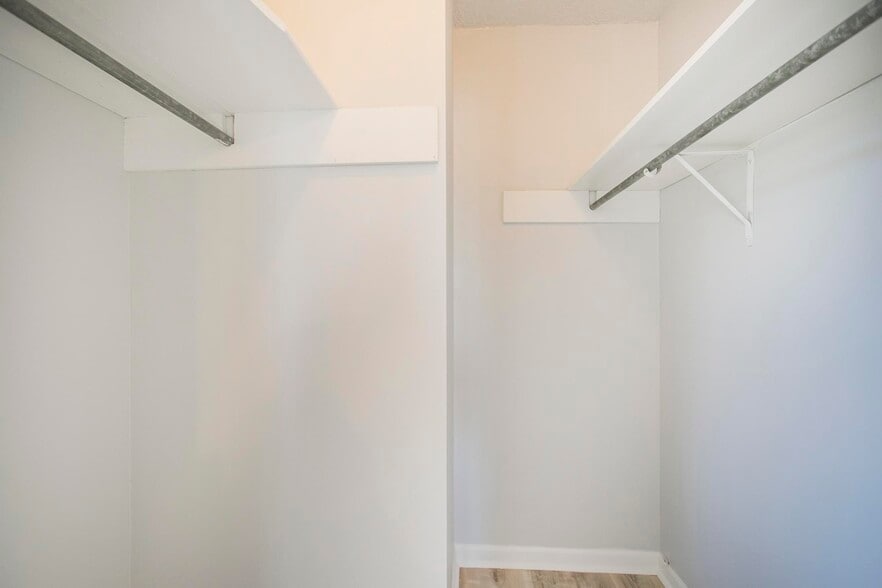 another walking closet - 105 Jacksons Retreat Ct