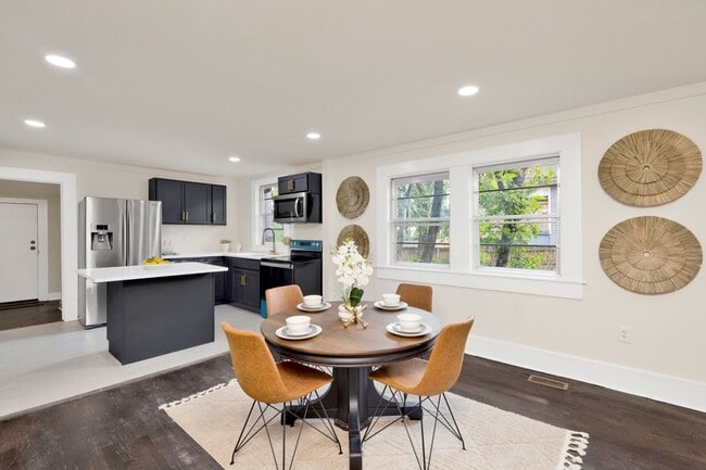 Building Photo - Avondale Gem!! - 3 Bed/2 Bath - Great location!