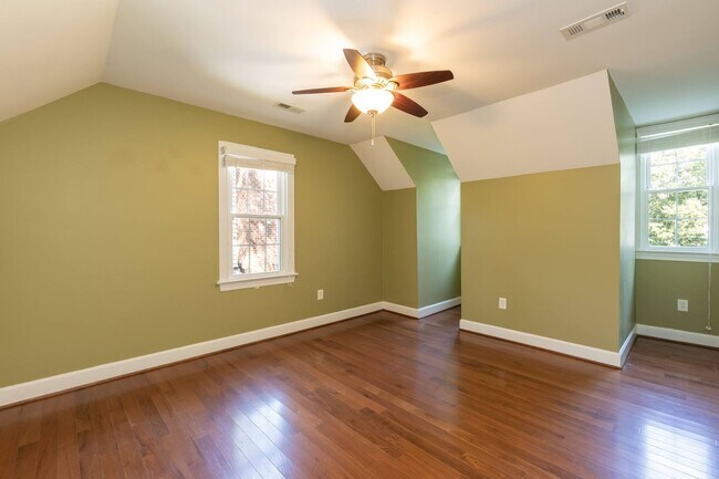 Building Photo - 7 Weathergreen Ct