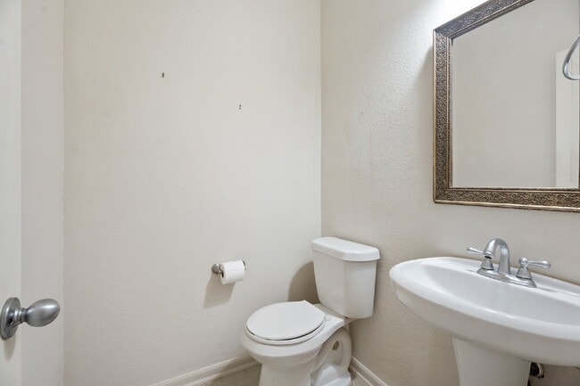 Building Photo - 2606 Midnight Star Cir