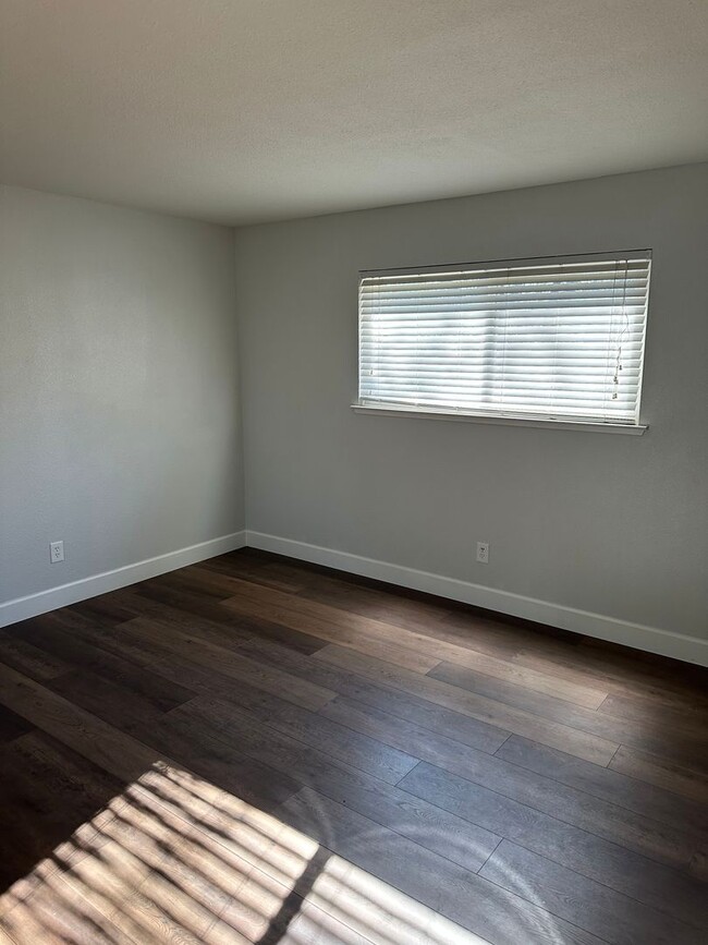 Building Photo - FOR RENT! Citrus Heights Home