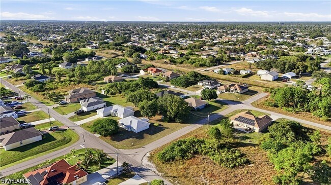 Building Photo - 3903 15th St SW
