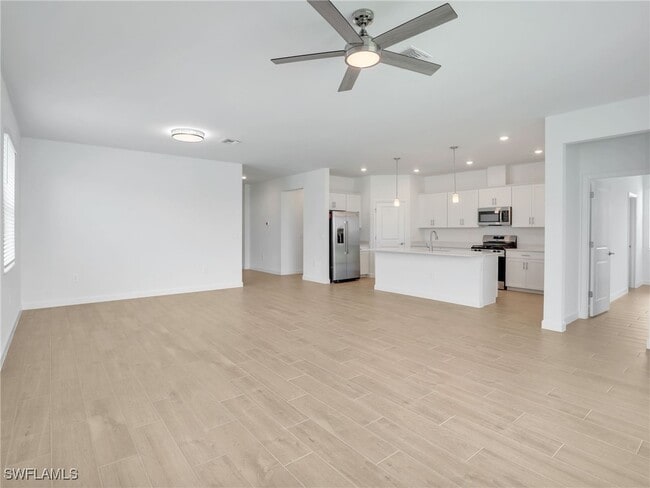Building Photo - 19097 Hinkley Dr