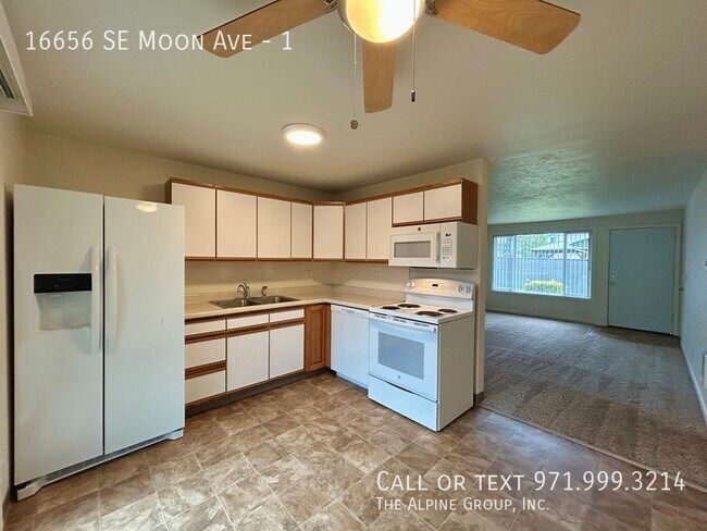 Building Photo - 16656 SE Moon Ave