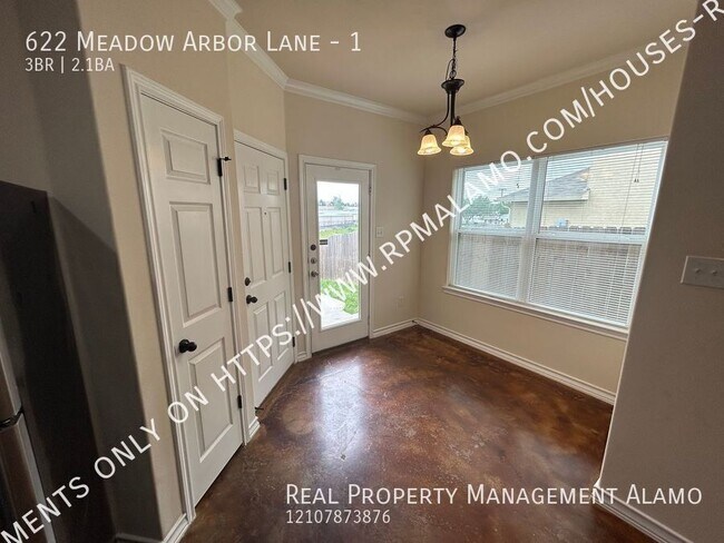 Building Photo - 622 Meadow Arbor Ln