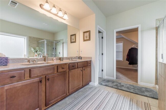 Building Photo - 4850 Haysboro Way