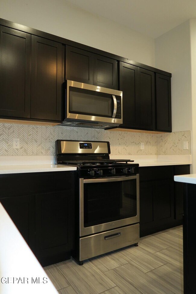 Building Photo - 13153 Cozy Cove Ave
