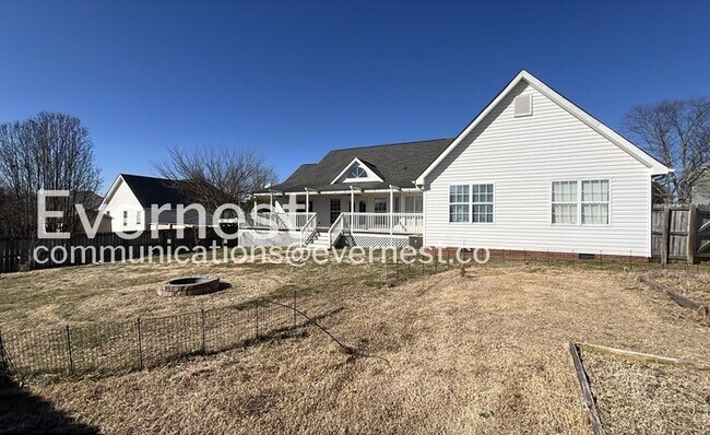 Building Photo - 14 Fawn Ln