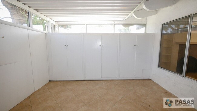 Building Photo - Point Loma Condo - Single-Story End Unit with Sunroom & 2 Covered Parking Spots