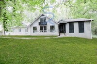 Building Photo - 3000 Collier Dr NW