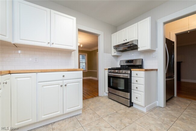 Building Photo - 3350 Avalon Rd