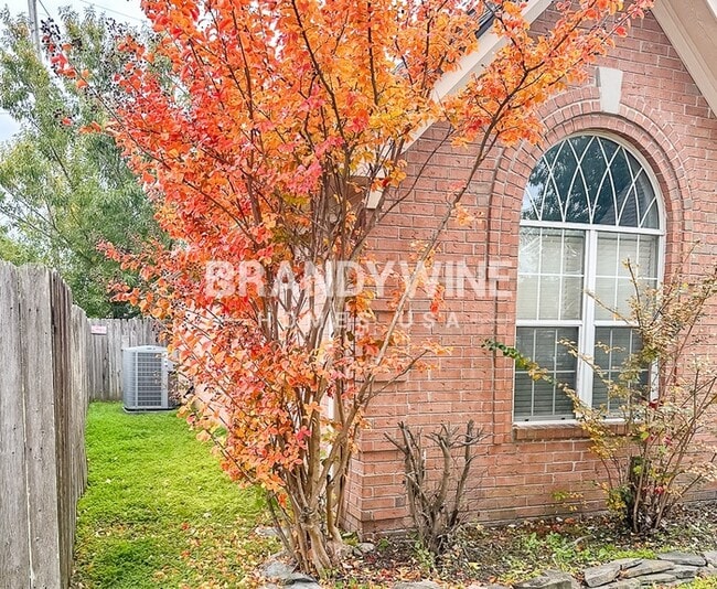 Building Photo - 1533 Siskin Dr