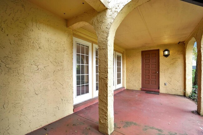 Building Photo - 3919 Bell Tower Dr