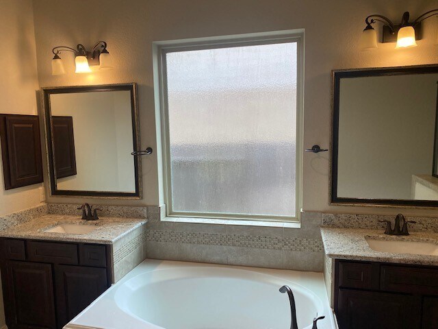 Building Photo - 7911 Sydney Bay Ct