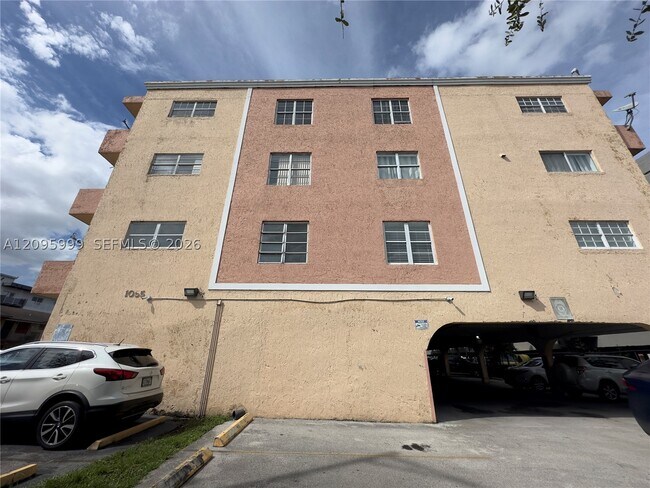 Building Photo - 1055 W 77th St