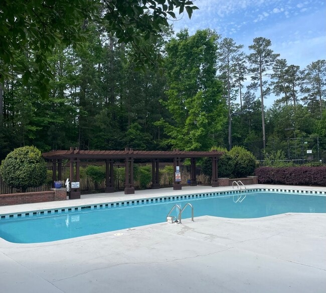 Building Photo - Fully Furnished  | Utilities Included | Flexible Lease Terms