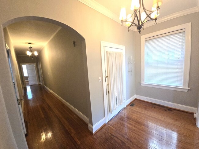 Building Photo - 800 Graydon Ave