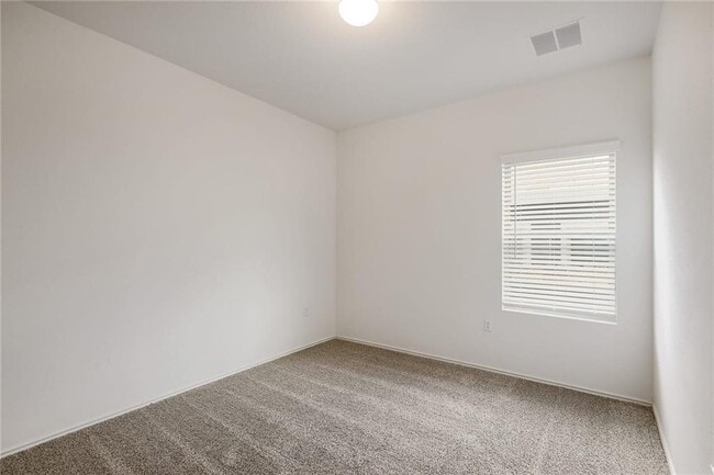 Building Photo - 7109 Spirit Hill Rd