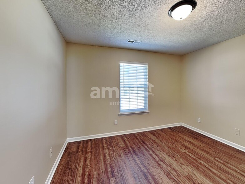 Building Photo - 3109 Teton Dr