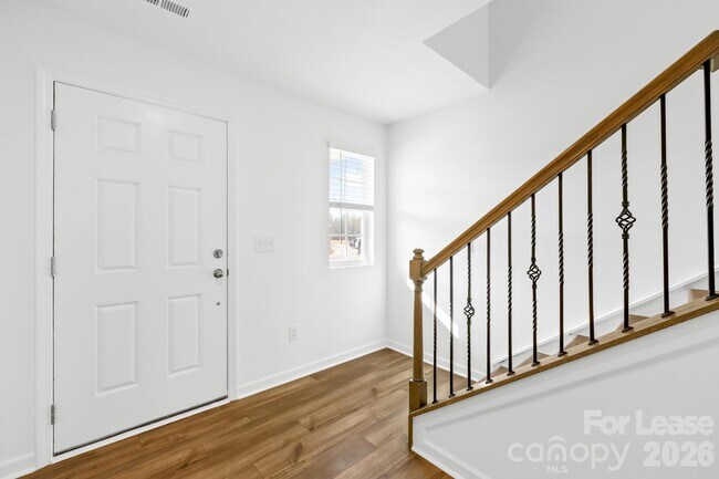 Building Photo - 544 Sand Dunes Dr