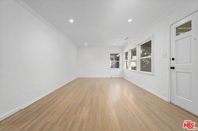 Building Photo - 11347 Cashmere St