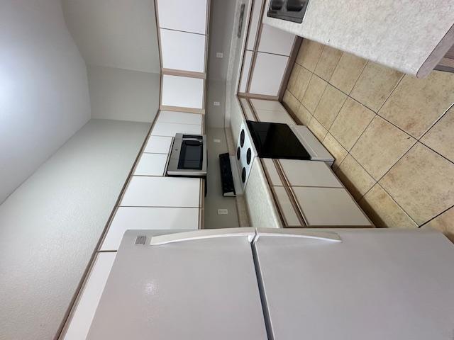 Building Photo - 8568 W Hatcher Rd