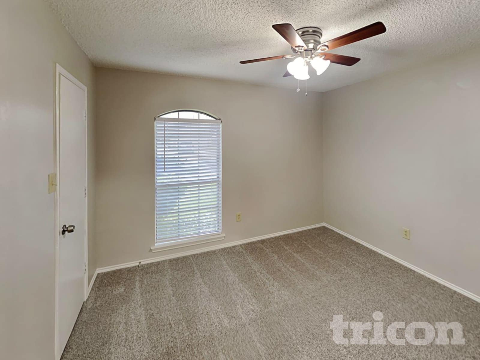 Building Photo - 5929 Birchill Road Watauga TX