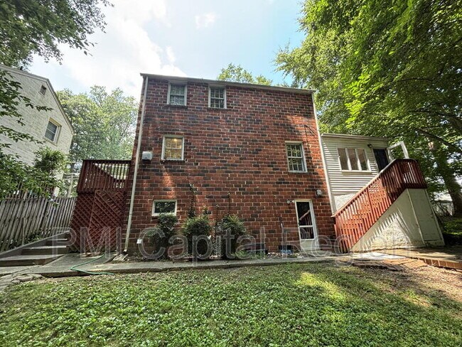 Building Photo - 9919 Big Rock Rd