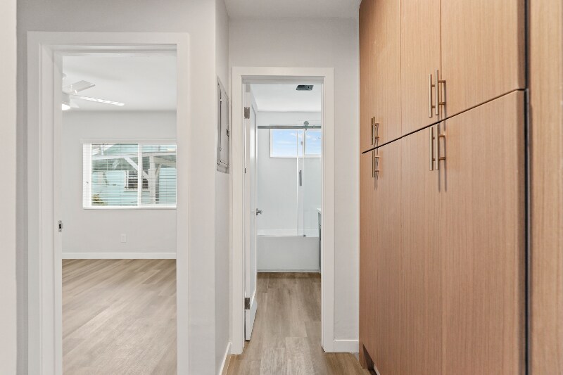 Building Photo - 1358 W 36th St
