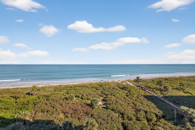 Building Photo - 3150 N Hwy A1A