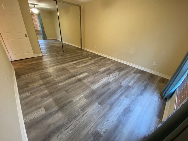 Building Photo - Stonemark on Avocado