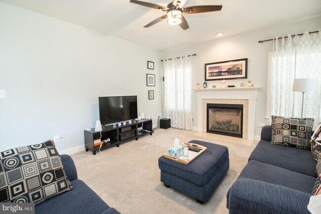 Building Photo - 24676 Broad Creek Dr