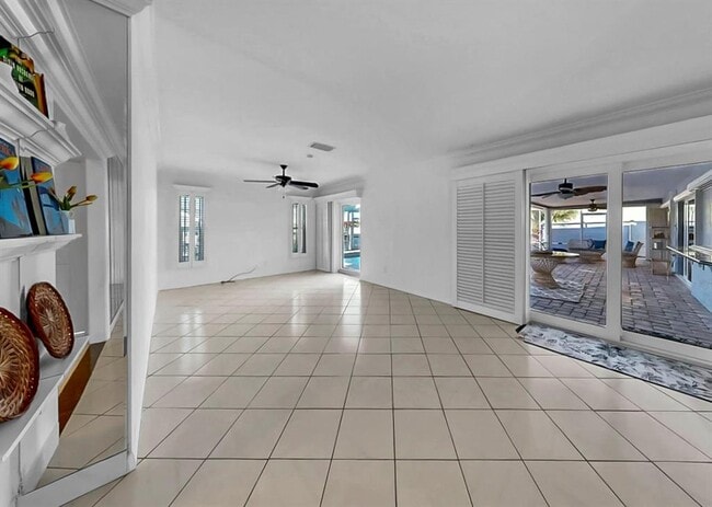Building Photo - 6344 Cottonwood Ln