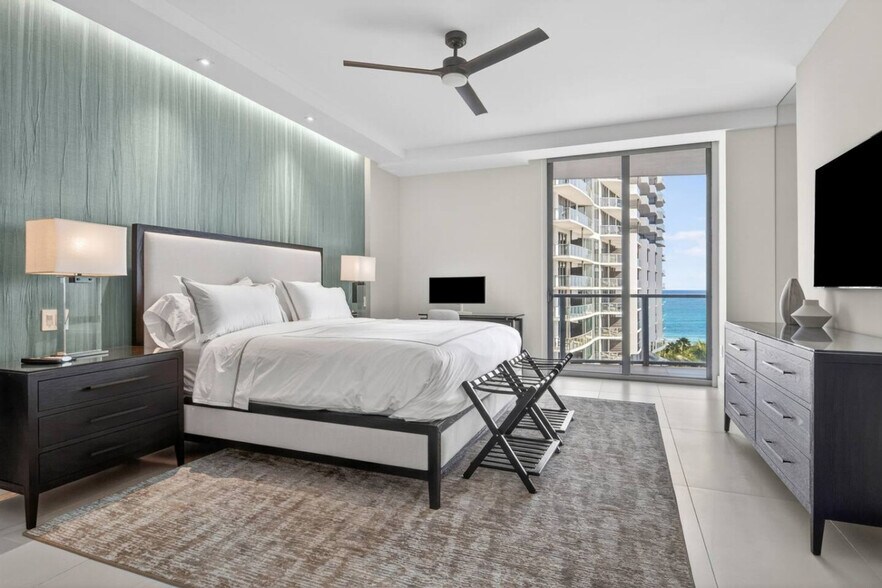 Building Photo - 3100 N Ocean Dr