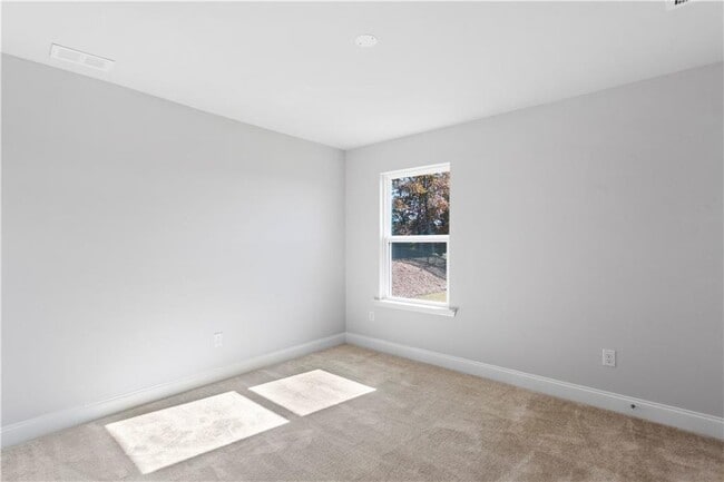 Building Photo - 425 Greyfield Dr