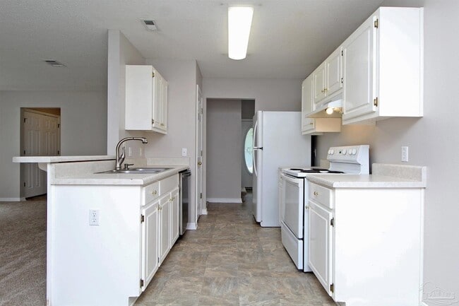 Building Photo - 6234 Cottage Woods Dr